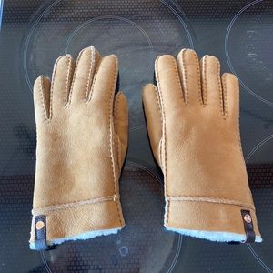 Ugg women gloves shearling new without tags women’s large glove